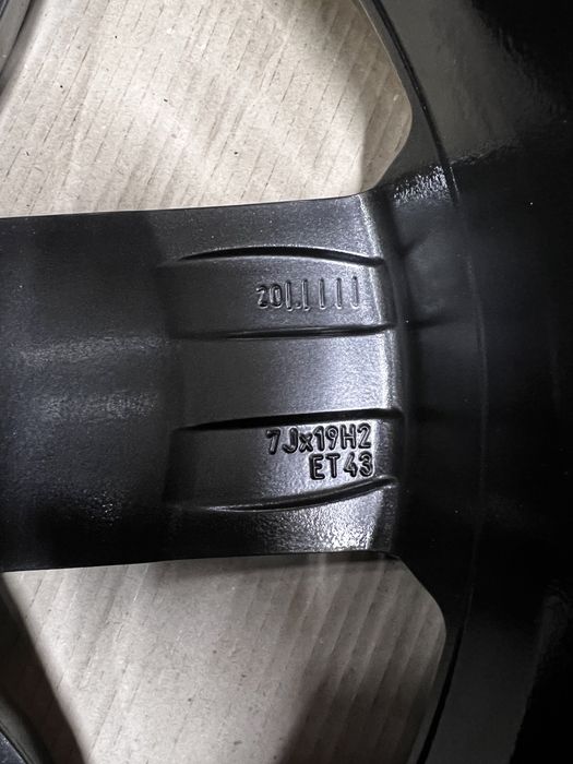 Продам оригинальні диски Volkswagen R19 5.112 (audi,skoda,porsche)