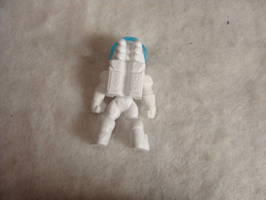 Astronaut - Kinder Surprise "Every Day Hero"64741248804867122
