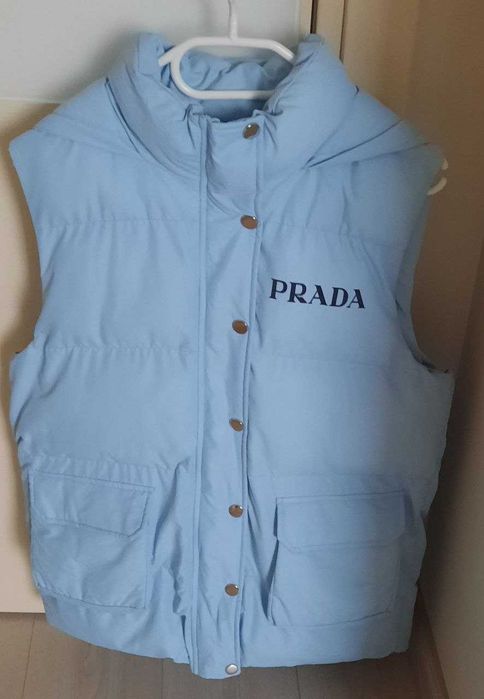Prada / Жилетка женская