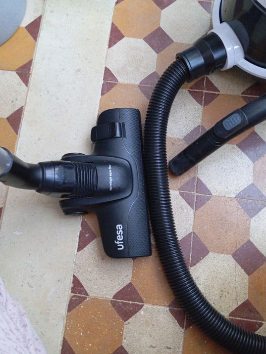 Aspirador a água ufesa