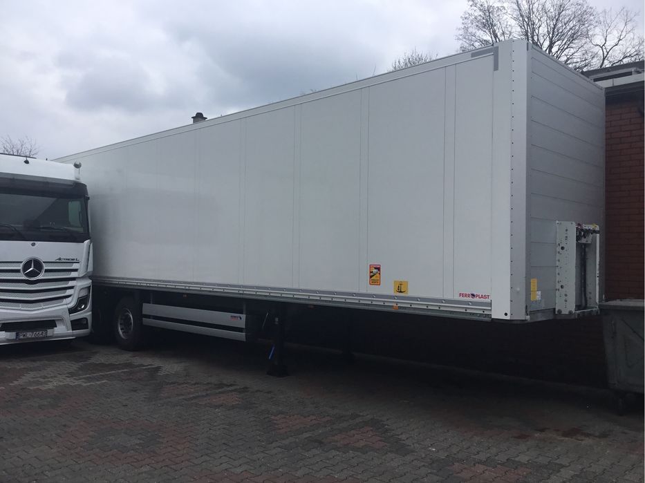 Naczepa izoterma szchmitz oś podnoszona listwy pod amazon