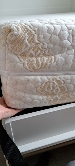 Materac solidny i wygodny kontynentalny marki MART 140X200 Krokodylek,