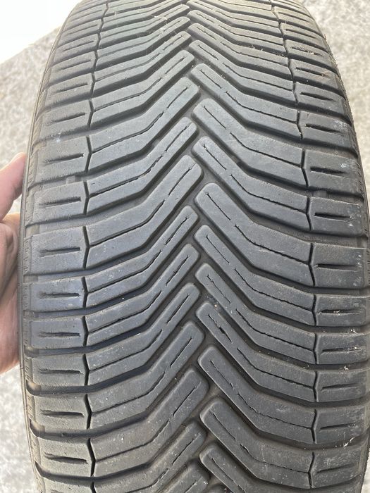 Pneu Michelin CrossClimate SUV 215/55 R18 99V