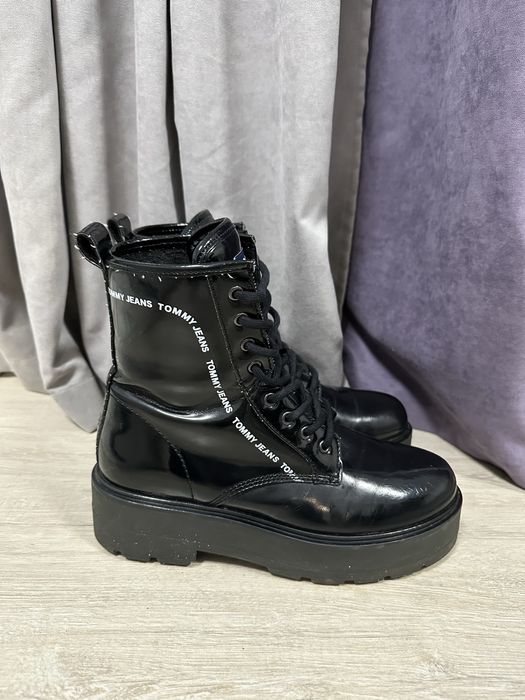 Ботинки чоботи tommy jeans 39