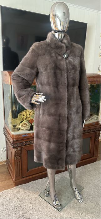 Норковая шуба мокко Kopenhagen Fur, s-m длина 100 Италия в идеале