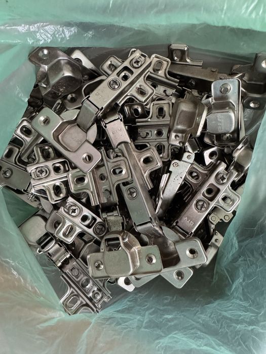 Елементи для кухні: мийка, стільниця, фасади, фурнітура, ручки