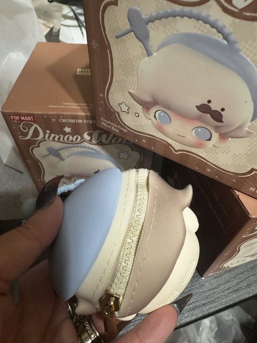 Dimoo pop mart earphone case oryginal