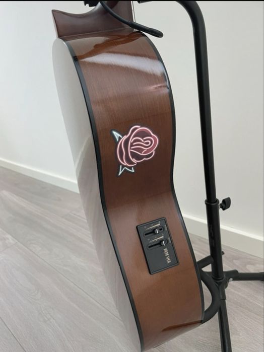 Yamaha CX40 – Guitarra Clássica Eletroacústica