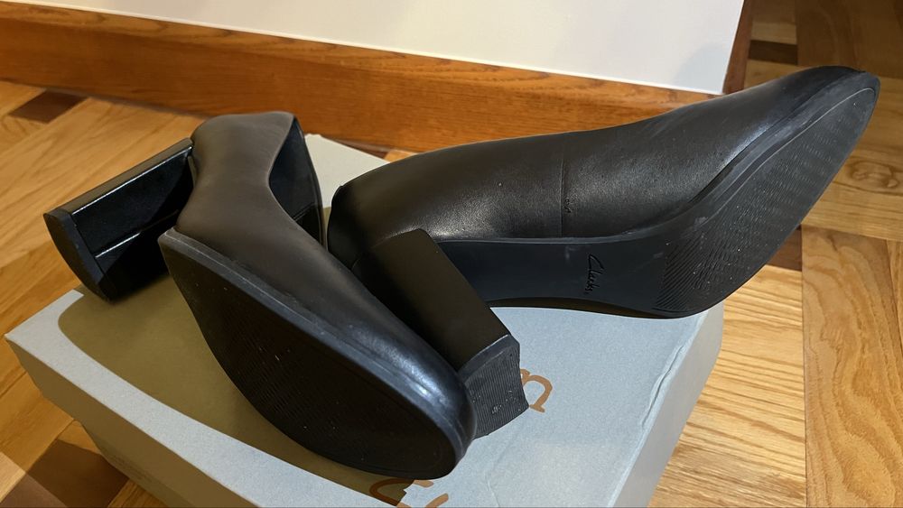 Czółenka czarne skórzane