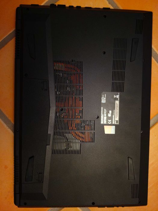 XMG Schenker Gaming Laptop – i7, 16gb RAM, gtx 1050 Ti, 1.25TB Storage (German Keyboard)