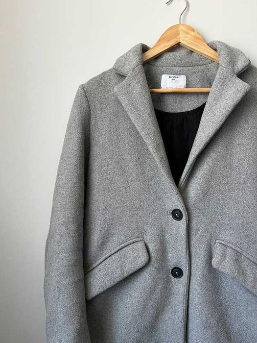 Szary jesienny płaszcz jednorzędowy 37% wool wełna Bershka 36 S