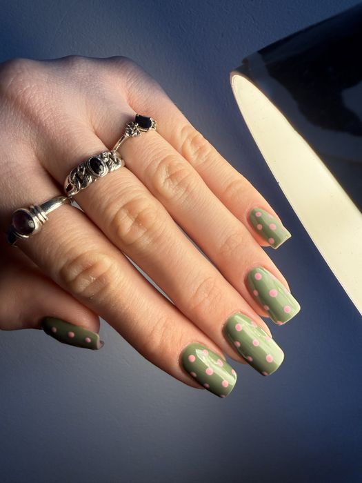 Paznokcie przedlużane/żelowe/hybrydowe