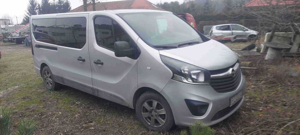 Wynajem bus 9 osobowy