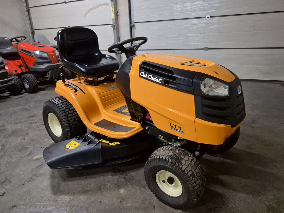 Kosiarka traktorek cub cadet LT 1