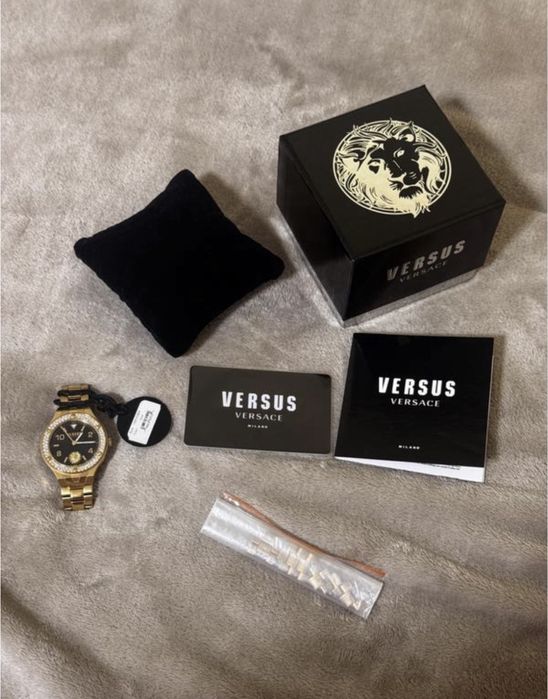 Механічний годинник versace