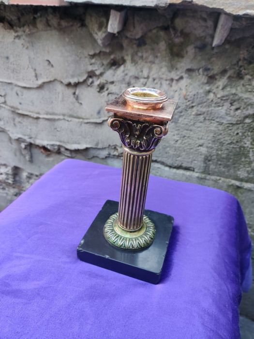 Подсвечник бронзовый