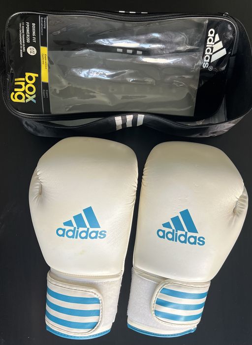Luva Kickboxing Adidas feminina
