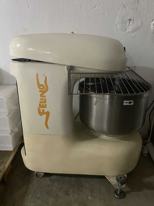 Equipamentos semi-novos de Pastelaria64585252346370123