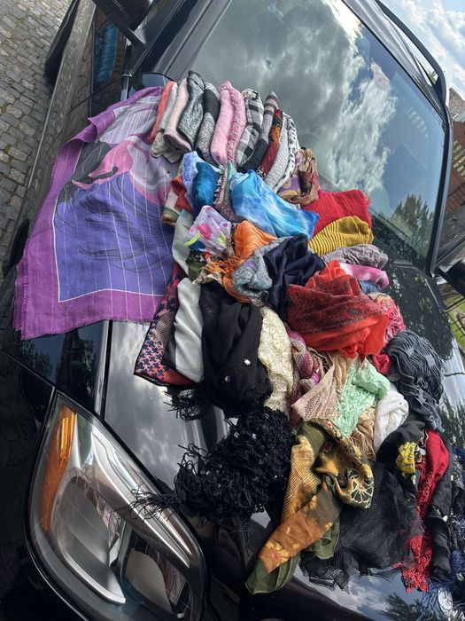 Парео, шарфи, хустинки, пляжні покривальця, б/у