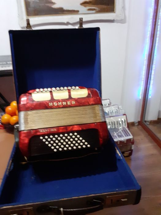 Sprzedam Akord eon 48b