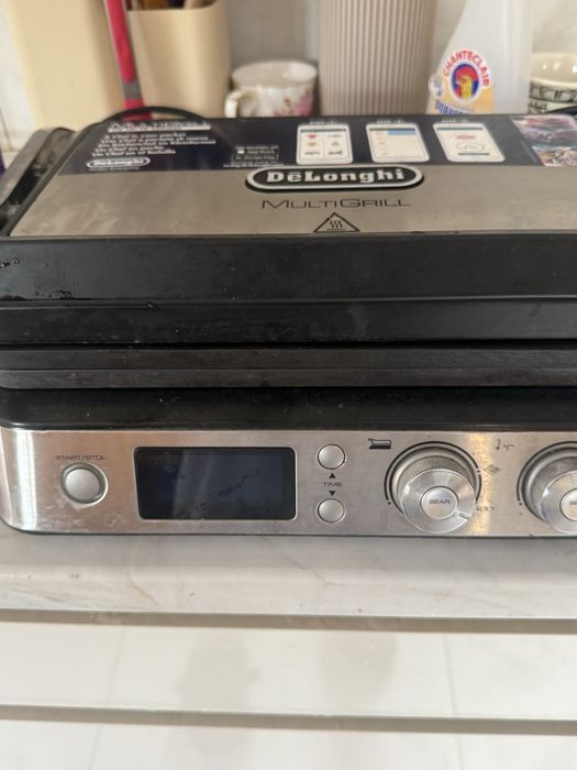 Гриль De’Longhi MultiGrill CGH1012D, мощность 2000 Вт.