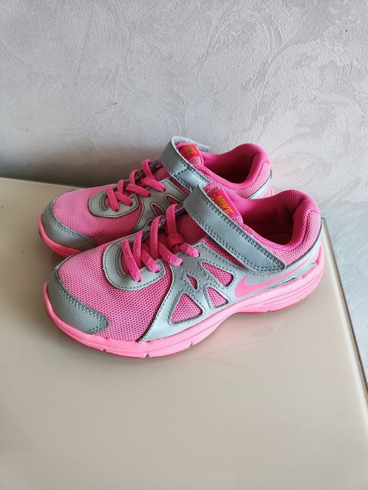 Кросівки Nike дівчинка 33 розмір оригінал