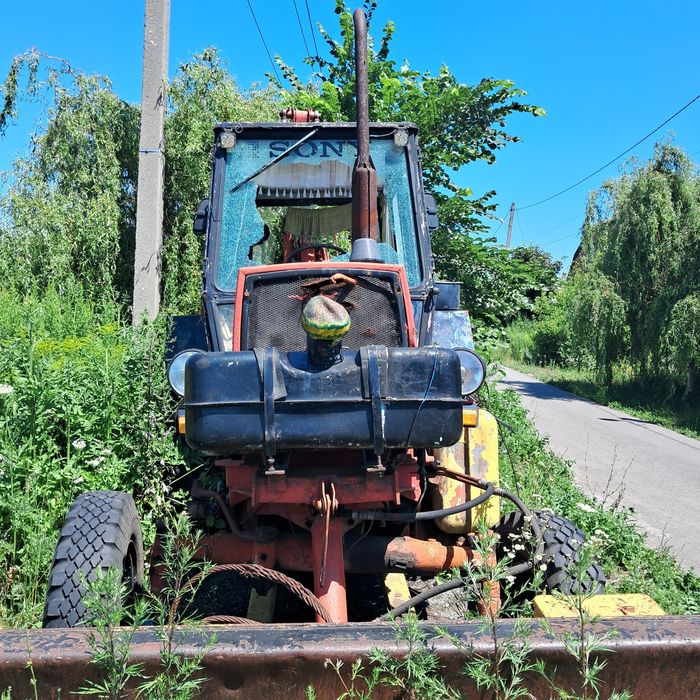 Продам трактор ЮМЗ экскаватор.