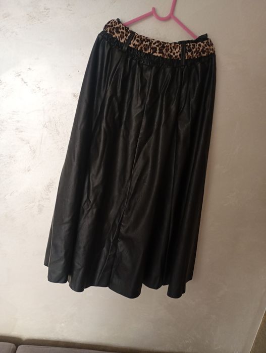 Spódnica czarna z eko skóry