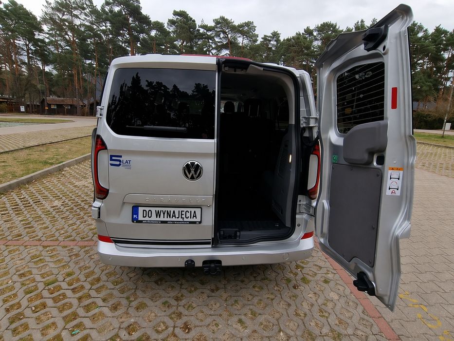 Wynajem busa 8-osobowego – Volkswagen Caravelle T7 Long