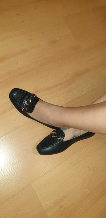 Sabrinas com detalhe corrente