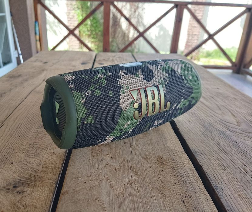 Аккумуляторная колонка Jbl go 3 . Jbl charge 5.