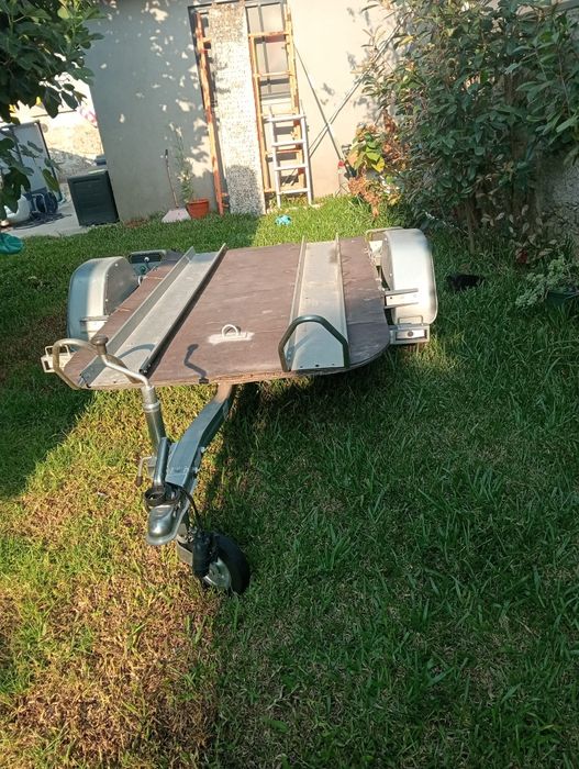Atrelado para 2ou3 motos como novo