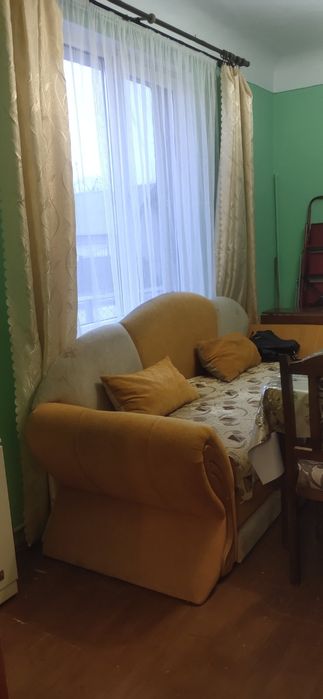 2 кімнати, двір на 2 авто, 2 конвектори.