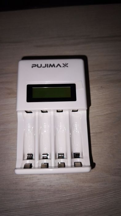 Зарядний пристрій