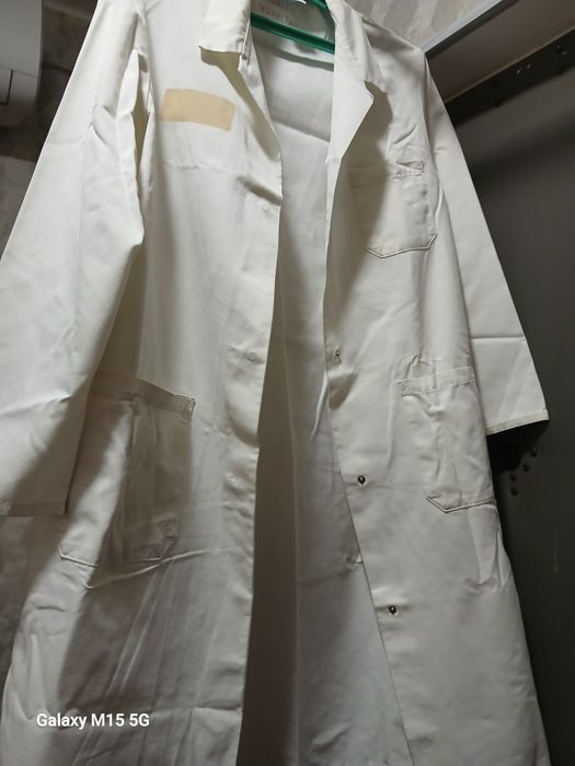 Халат білий медичний