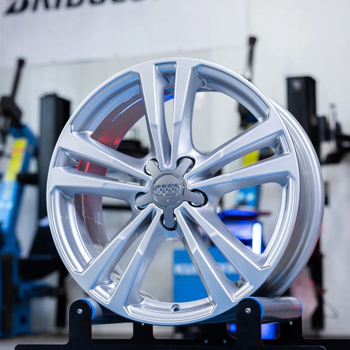 NOWE ORYGINALNE Felgi aluminiowe Audi 17" A1 S1 A3 S3 TT