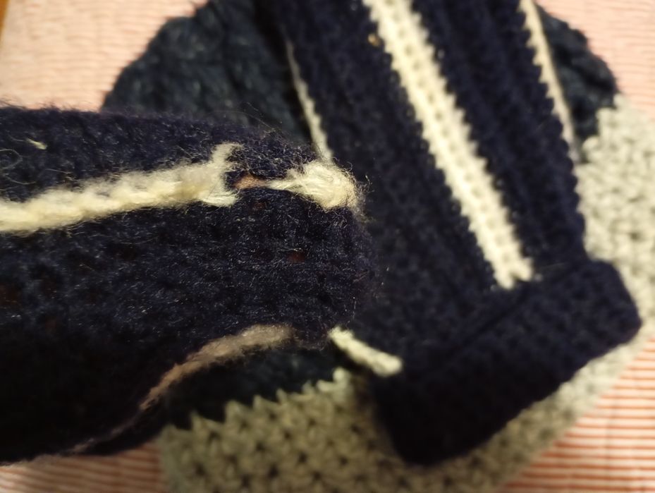 Gorro e luvas em lã