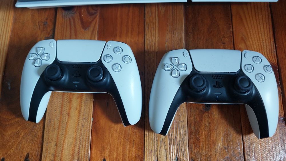 PS5 1TB com leitor CD como nova