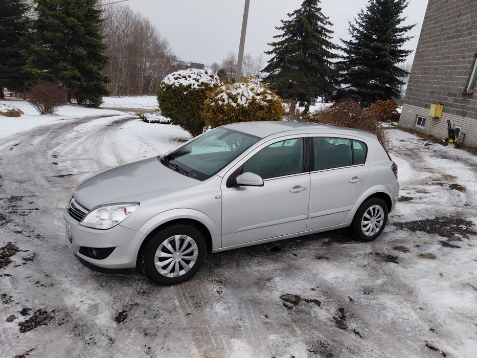 Astra h ! Lpg ! Navi skóra!  Lift !