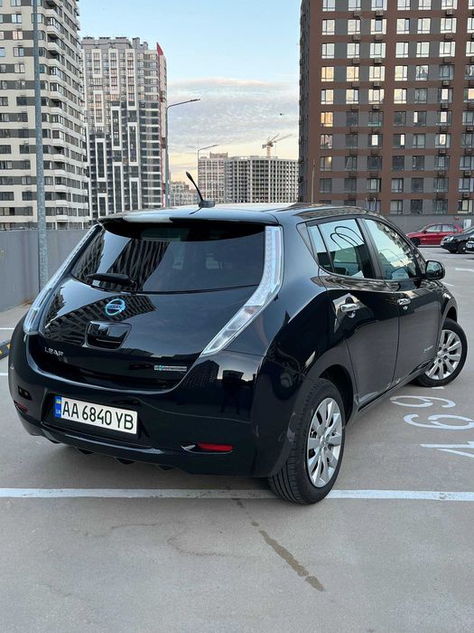 Продам Nissan Leaf 2013