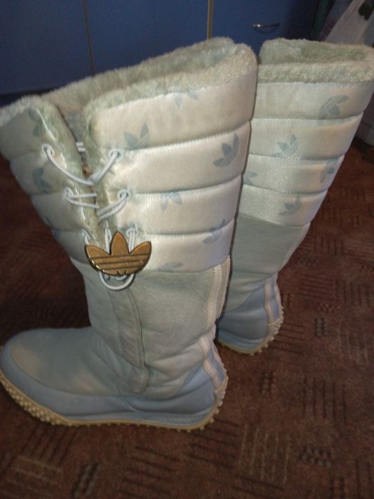Черевики жіночі адидас
