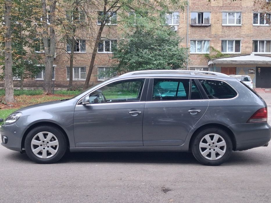 Volkswagen Golf VI 2012 в рідній фарбі
