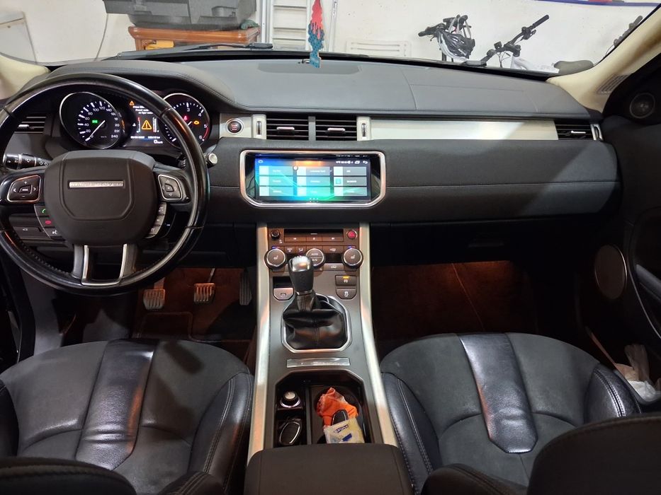 Range rover ivoque