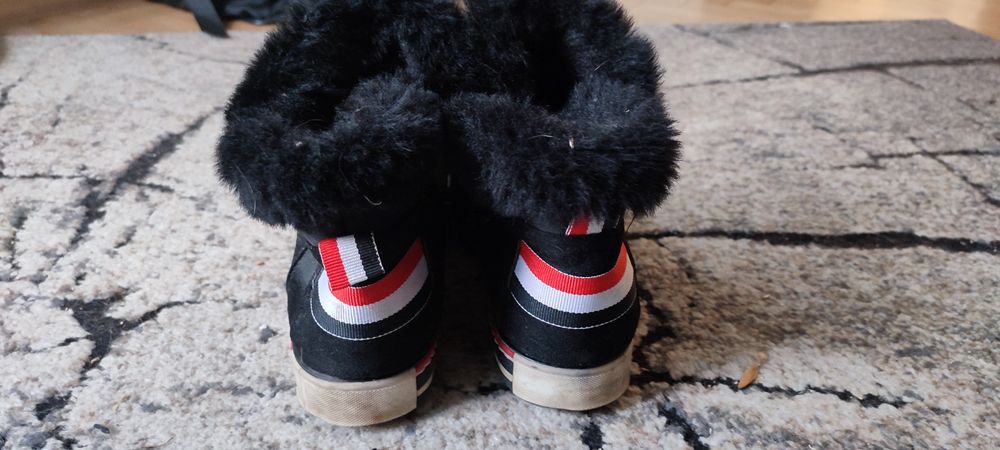 Botki z futerkiem 36