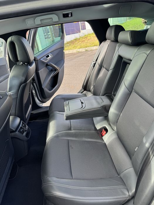 Peugeot 508SW 2011