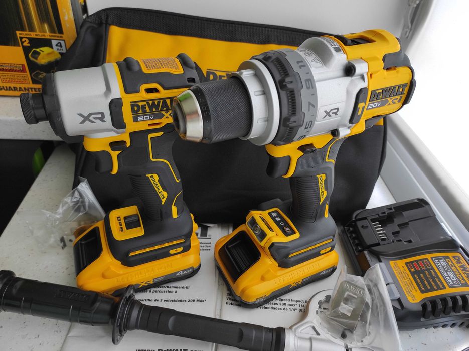 Набор бесщеточных шуруповертов DeWalt DCK2101QQ2 20V (DCD1007 DCF845)