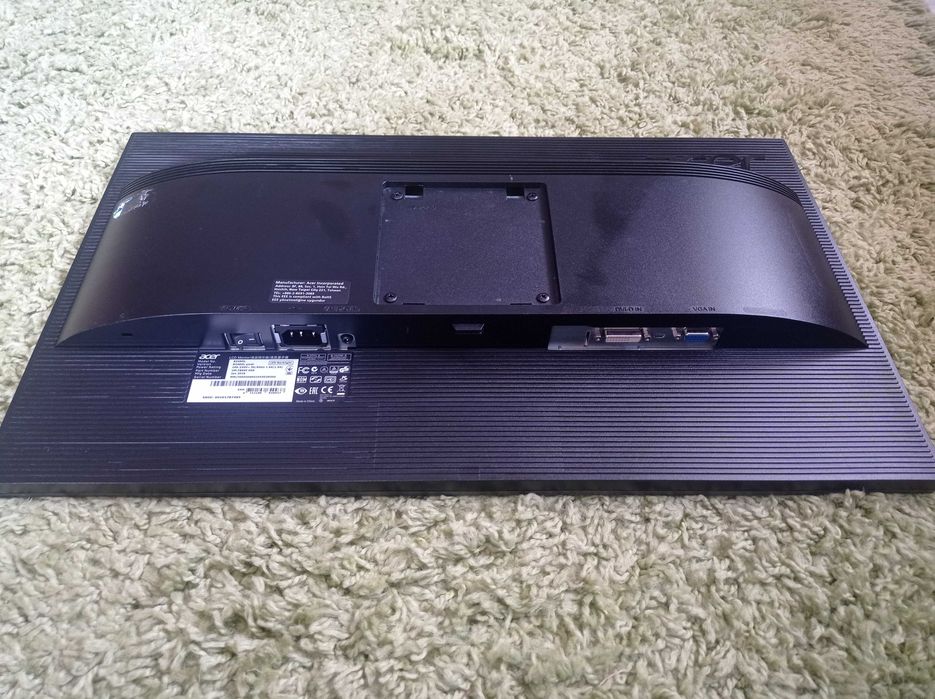 3 x Monitor Acer 24"