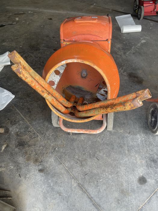 Betoniarka Spalinowa Altrad Belle  Mini Mix 150L