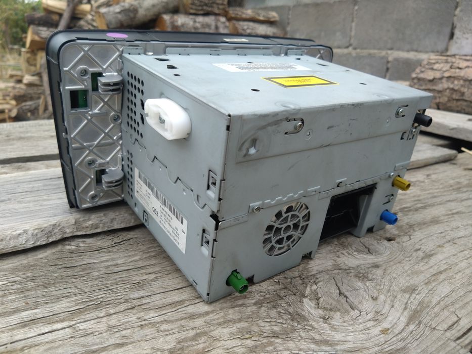 Оригінальна мультимедійна магнітола Mercedes-Benz ML 320 W164