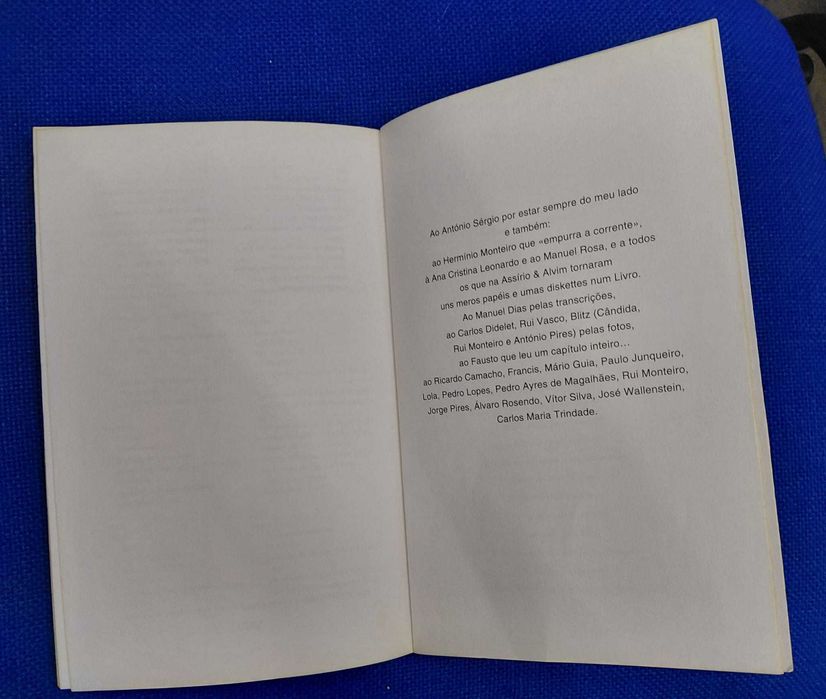 Livro 'Conta-me Histórias - Xutos & Pontapés' (1ª Edição)